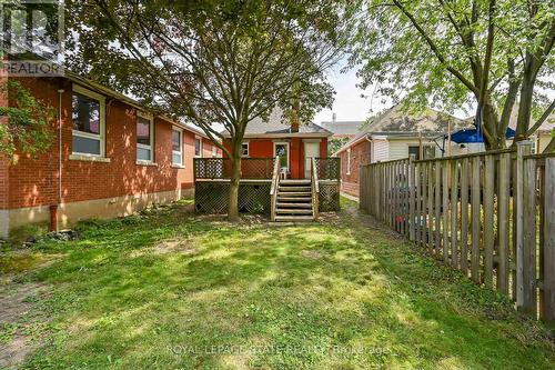 30 Poplar Avenue, Hamilton (Eastmount), ON - Outdoor