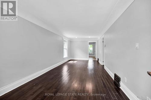 30 Poplar Avenue, Hamilton (Eastmount), ON - Indoor Photo Showing Other Room