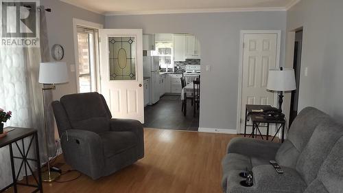 126 Mississauga Ave, Elliot Lake, ON - Indoor Photo Showing Living Room