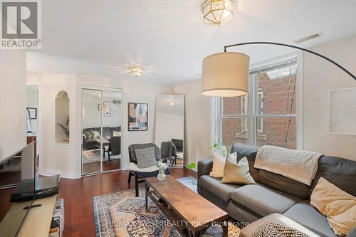 412 Crawford Street, Toronto (Palmerston-Little Italy), ON - Indoor Photo Showing Living Room