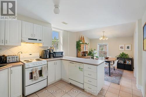 412 Crawford Street, Toronto (Palmerston-Little Italy), ON - Indoor Photo Showing Kitchen