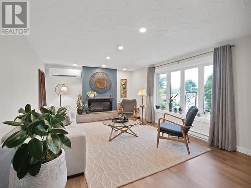 26 Glenwood Drive, Moncton, NB - Indoor Photo Showing Living Room With Fireplace