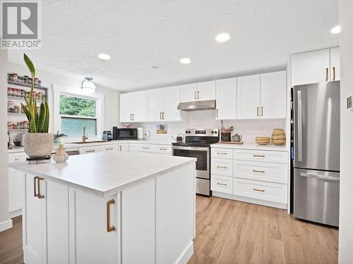 26 Glenwood Drive, Moncton, NB - Indoor Photo Showing Kitchen