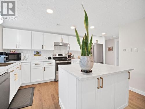 26 Glenwood Drive, Moncton, NB - Indoor Photo Showing Kitchen