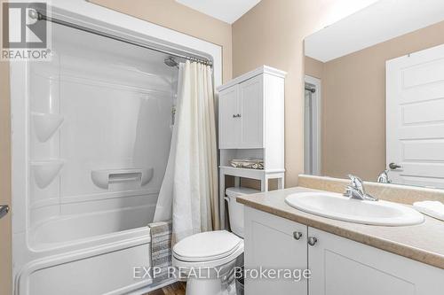 409 - 610 Farmstead Drive, Milton (Willmott), ON - Indoor Photo Showing Bathroom