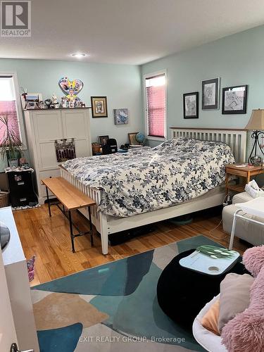 27 Belvedere Road, Quinte West, ON - Indoor Photo Showing Bedroom