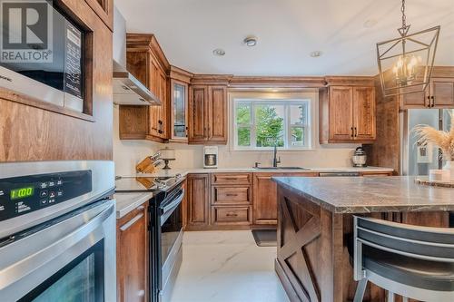 10 Brookfield Road, St. John'S, NL - Indoor Photo Showing Kitchen