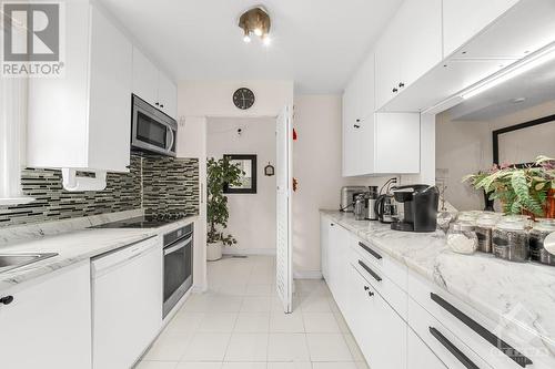 624 Borthwick Avenue, Ottawa, ON - Indoor Photo Showing Kitchen With Upgraded Kitchen