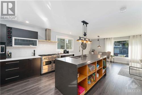 12 Butterfield Road, Munster, ON - Indoor Photo Showing Kitchen With Upgraded Kitchen