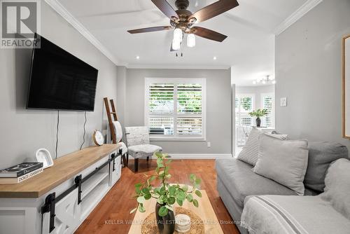 196 Eaton Street, Halton Hills (Georgetown), ON - Indoor Photo Showing Living Room