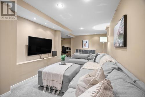 196 Eaton Street, Halton Hills, ON - Indoor Photo Showing Living Room