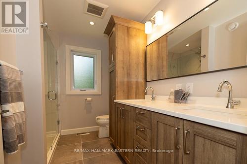 1744 Papineau Lake Road, Hastings Highlands, ON - Indoor Photo Showing Bathroom