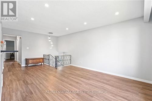 2 Acadia Crescent, St. Catharines (Secord Woods), ON - Indoor Photo Showing Other Room