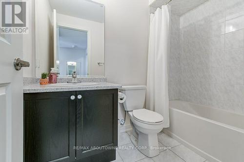 7 Beasley Grove, Hamilton (Meadowlands), ON - Indoor Photo Showing Bathroom