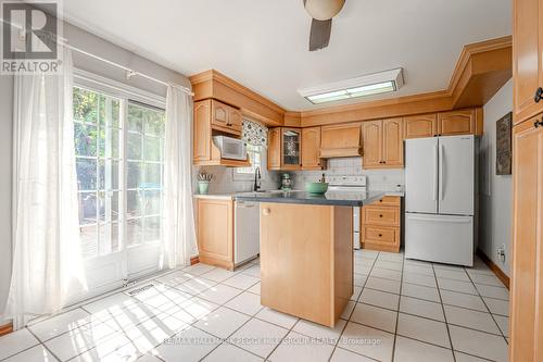 9 Oriole Court, Barrie (Cundles East), ON - Indoor Photo Showing Kitchen