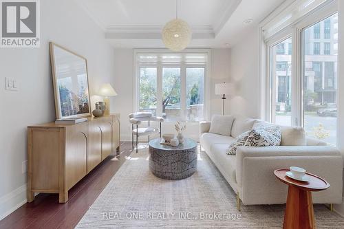 Th 49 - 115 Harrison Garden Boulevard, Toronto (Willowdale East), ON - Indoor Photo Showing Living Room