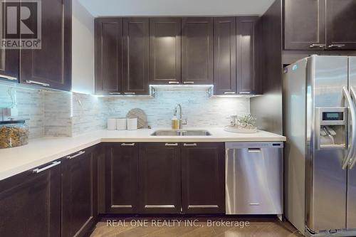 Th 49 - 115 Harrison Garden Boulevard, Toronto, ON - Indoor Photo Showing Kitchen With Upgraded Kitchen