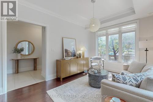 Th 49 - 115 Harrison Garden Boulevard, Toronto, ON - Indoor Photo Showing Living Room