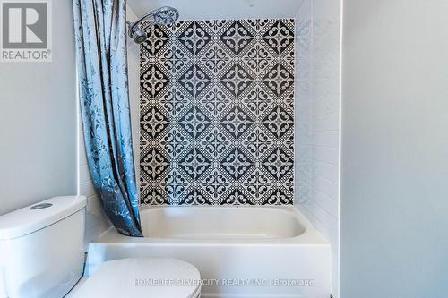 50 O'Leary Court, New Tecumseth, ON - Indoor Photo Showing Bathroom