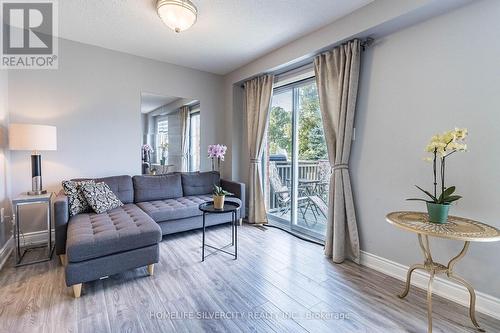 50 O'Leary Court, New Tecumseth, ON - Indoor Photo Showing Living Room