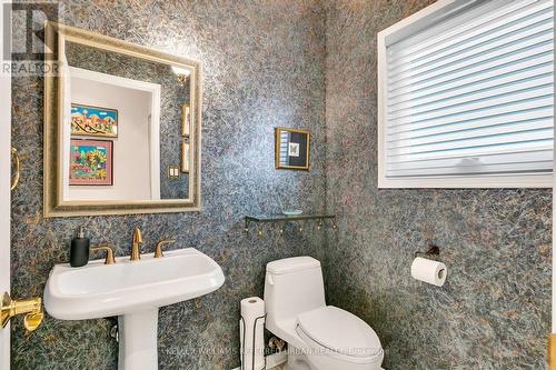 144 Theodore Place, Vaughan (Crestwood-Springfarm-Yorkhill), ON - Indoor Photo Showing Bathroom