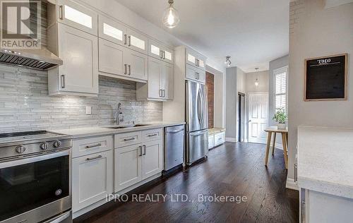 348 Rosegate Way, Oakville (Uptown Core), ON - Indoor Photo Showing Kitchen With Stainless Steel Kitchen With Upgraded Kitchen