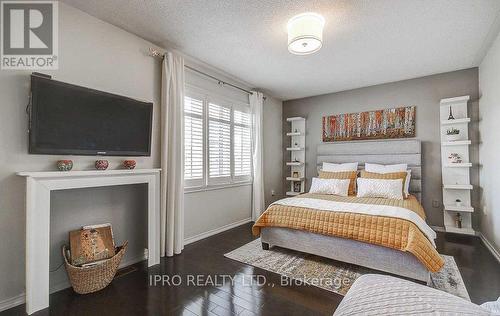 348 Rosegate Way, Oakville (Uptown Core), ON - Indoor Photo Showing Bedroom