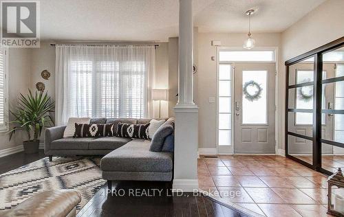 348 Rosegate Way, Oakville (Uptown Core), ON - Indoor Photo Showing Living Room