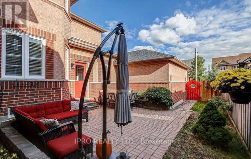 348 Rosegate Way, Oakville (Uptown Core), ON - Outdoor