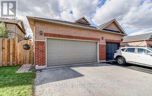 348 Rosegate Way, Oakville (Uptown Core), ON - Outdoor With Exterior