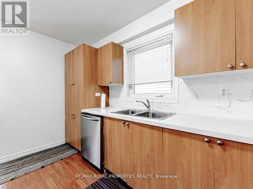 32 St Dunstan Drive, Toronto (Oakridge), ON - Indoor Photo Showing Kitchen With Double Sink