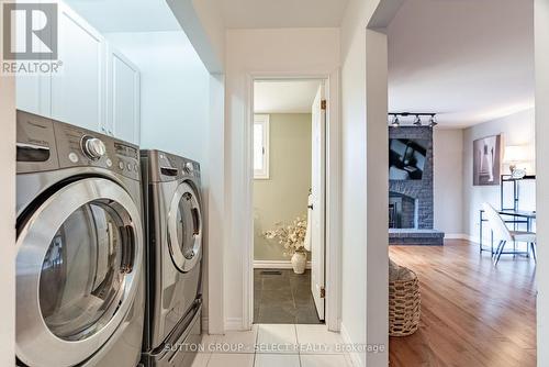 955 Quinton Road, London, ON - Indoor Photo Showing Laundry Room