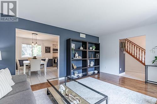 955 Quinton Road, London, ON - Indoor Photo Showing Living Room