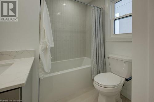 162 Weber Street W, Kitchener, ON - Indoor Photo Showing Bathroom