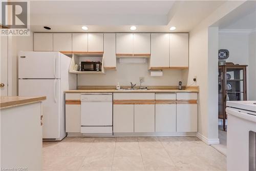 200 River Street Unit# 210, Fergus, ON - Indoor Photo Showing Kitchen