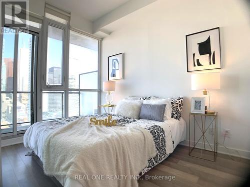 2306 - 290 Adelaide Street W, Toronto (Waterfront Communities), ON - Indoor Photo Showing Bedroom