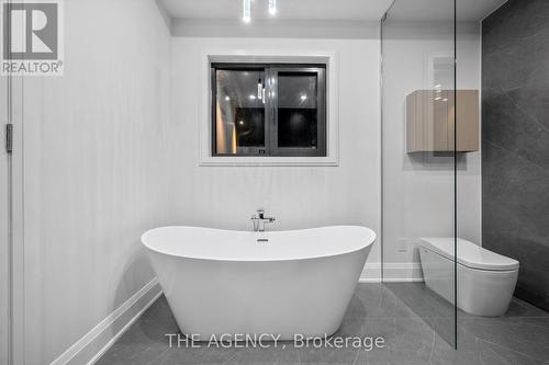 318 Woodale Avenue, Oakville (Bronte East), ON - Indoor Photo Showing Bathroom