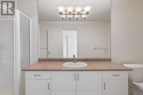 40 Spencer Crescent, Guelph (Pine Ridge), ON - Indoor Photo Showing Bathroom