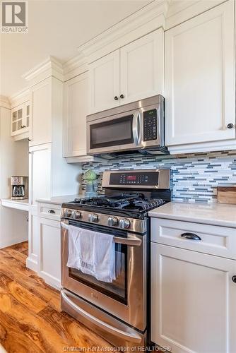 6619 Middle Line, Merlin, ON - Indoor Photo Showing Kitchen