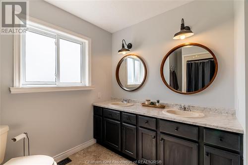 6619 Middle Line, Merlin, ON - Indoor Photo Showing Bathroom