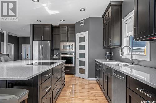 110 Canada Court, Hanley, SK - Indoor Photo Showing Kitchen With Stainless Steel Kitchen With Upgraded Kitchen