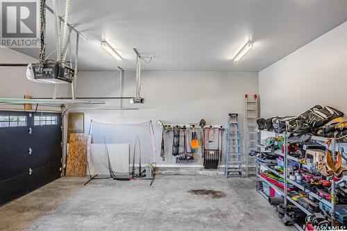 110 Canada Court, Hanley, SK - Indoor Photo Showing Garage