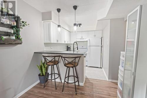 37A Wylie Circle, Halton Hills (Georgetown), ON - Indoor Photo Showing Kitchen