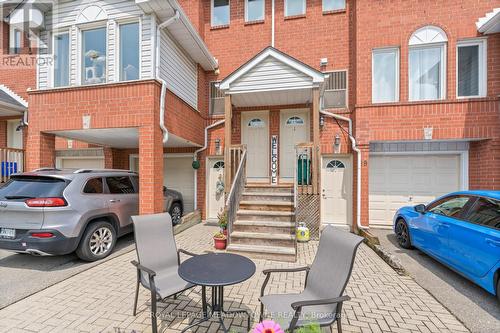 37A Wylie Circle, Halton Hills (Georgetown), ON - Outdoor With Facade