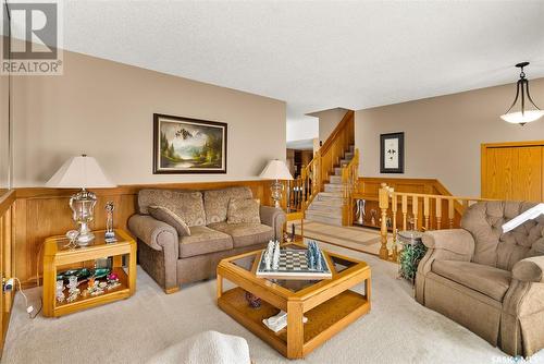 887 Dorothy Street, Regina, SK - Indoor Photo Showing Living Room