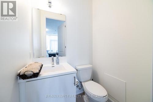 102 - 3220 William Coltson Avenue E, Oakville, ON - Indoor Photo Showing Bathroom