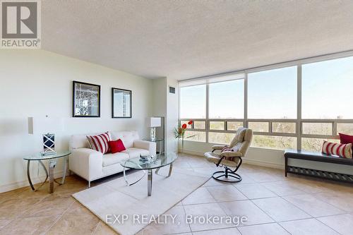 811 - 310 Mill Street S, Brampton (Brampton South), ON - Indoor Photo Showing Living Room