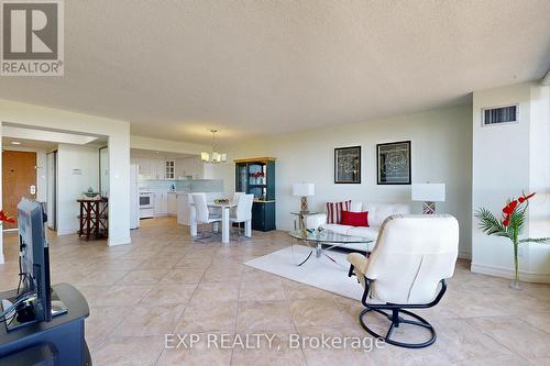 811 - 310 Mill Street S, Brampton (Brampton South), ON - Indoor Photo Showing Living Room