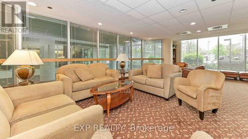 811 - 310 Mill Street S, Brampton (Brampton South), ON - Indoor Photo Showing Living Room