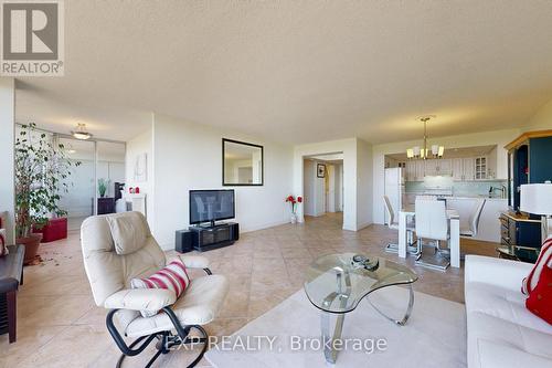 811 - 310 Mill Street S, Brampton (Brampton South), ON - Indoor Photo Showing Living Room